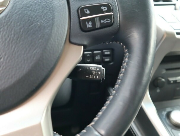lexus-nx300h-bensin-2015-big-19