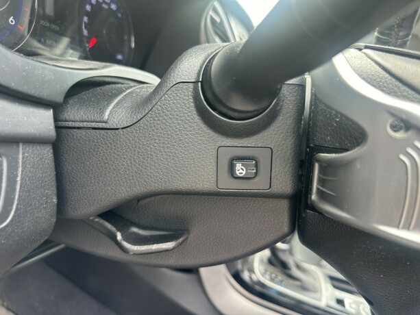 hyundai-i40-diesel-2012-big-13