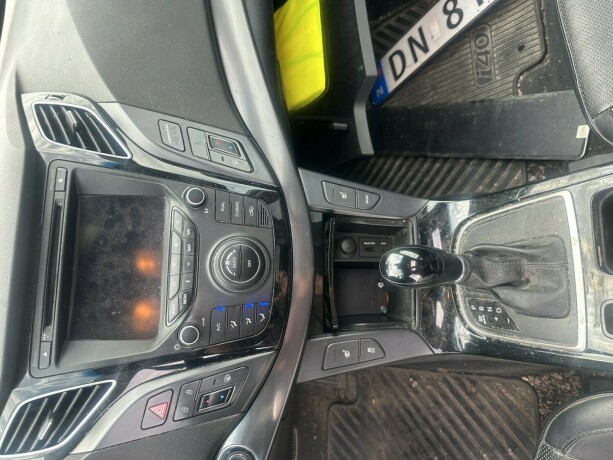 hyundai-i40-diesel-2012-big-11