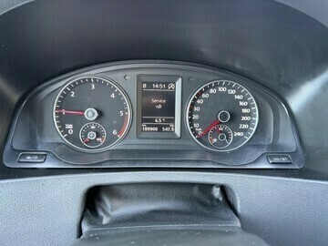 volkswagen-transporter-diesel-2013-big-11