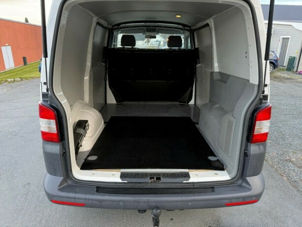 volkswagen-transporter-diesel-2013-big-22