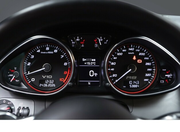 audi-r8-bensin-2012-big-21