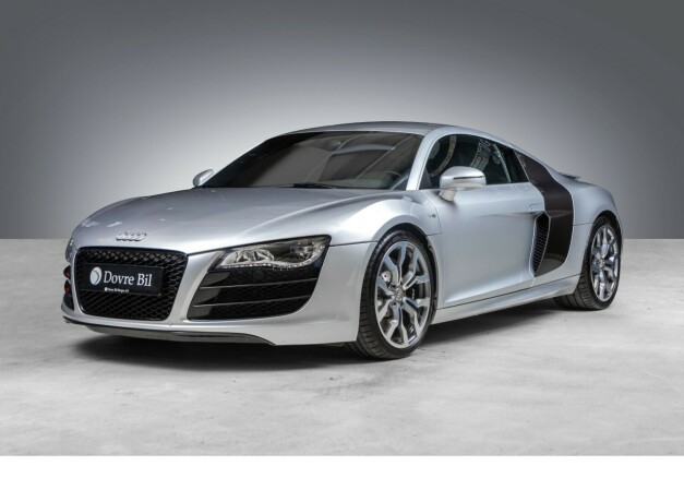 audi-r8-bensin-2012-big-1