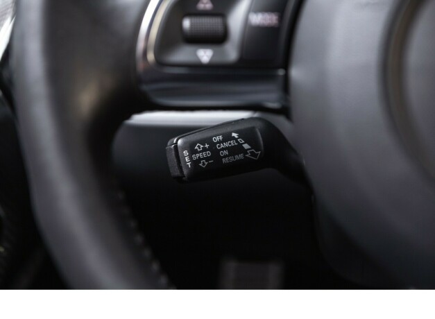 audi-r8-bensin-2012-big-20