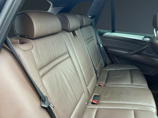 bmw-x5-diesel-2010-big-12