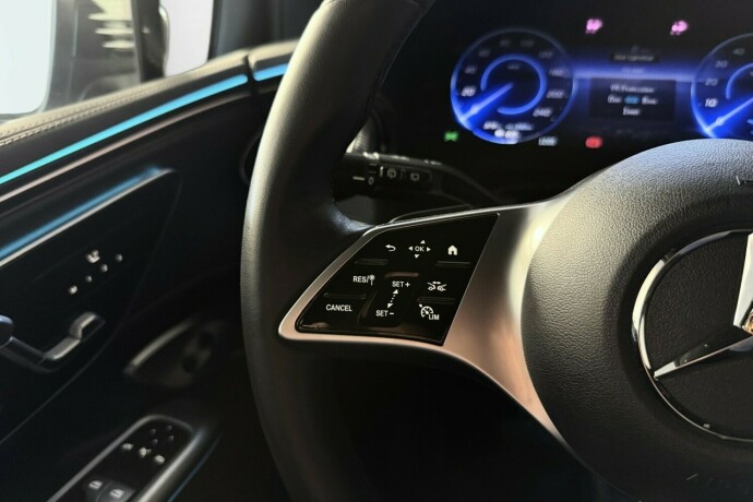 mercedes-benz-eqe500-elektrisitet-2025-big-17