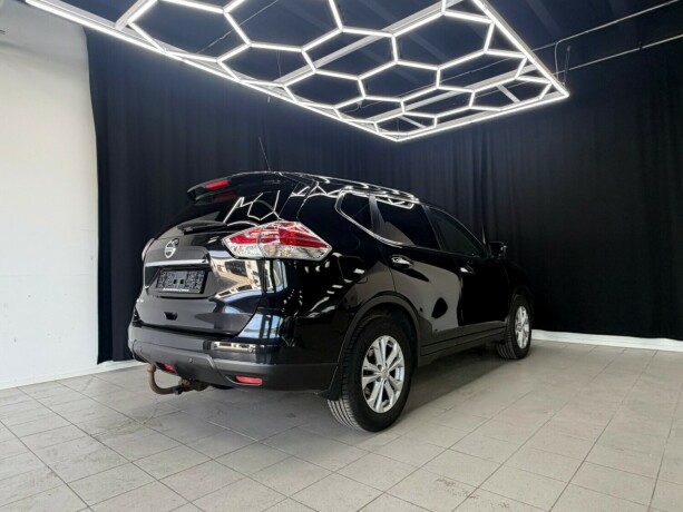 nissan-x-trail-bensin-2016-big-8