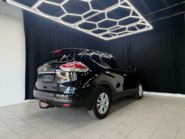 nissan-x-trail-bensin-2016-big-7