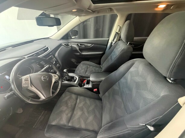 nissan-x-trail-bensin-2016-big-14