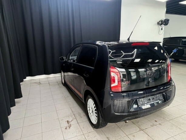 volkswagen-up-bensin-2012-big-9