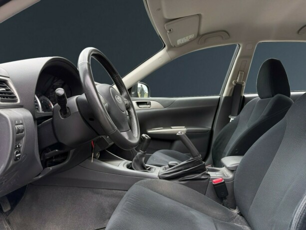 subaru-impreza-bensin-2007-big-8