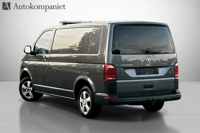 volkswagen-transporter-diesel-2018-big-5