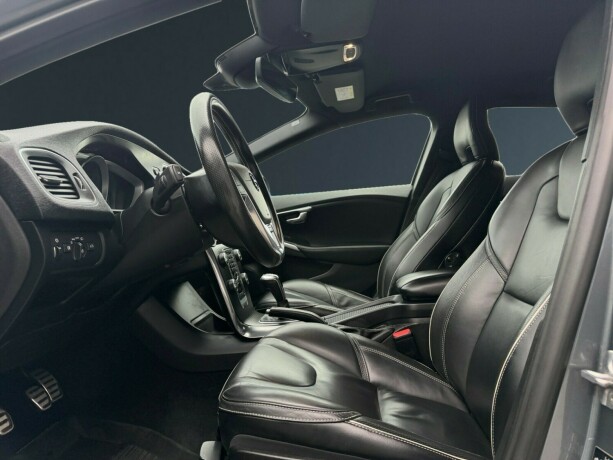 volvo-v40-bensin-2018-big-8