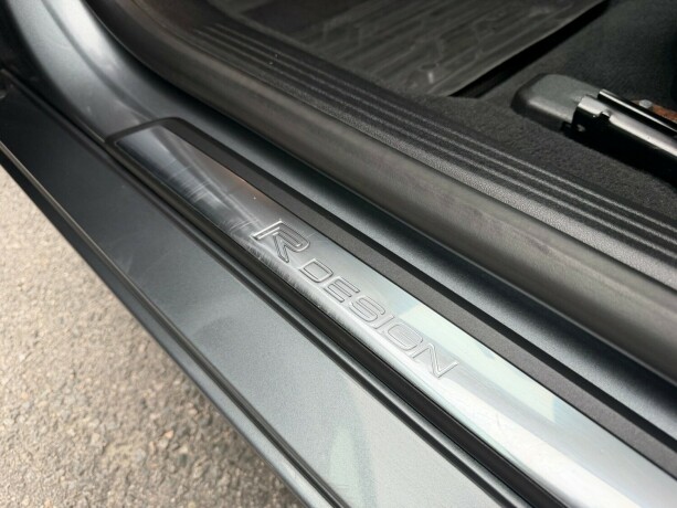 volvo-v40-bensin-2018-big-34