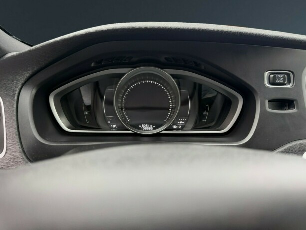 volvo-v40-bensin-2018-big-19