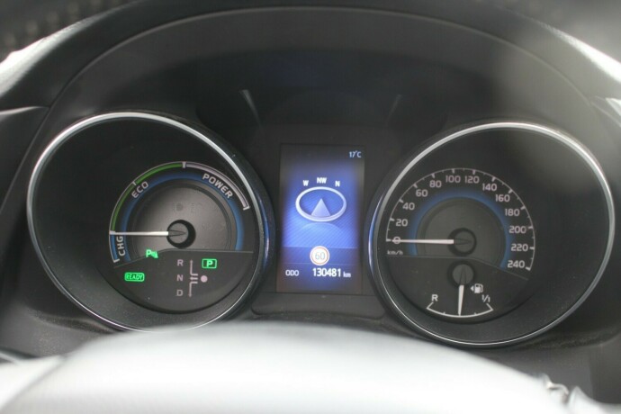 toyota-auris-elektrisitetbensin-2017-big-11