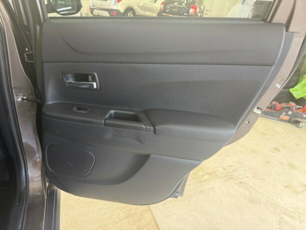 mitsubishi-asx-diesel-2011-big-11