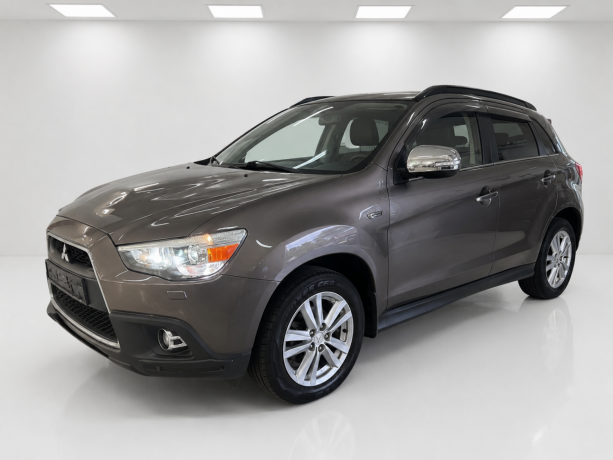 mitsubishi-asx-diesel-2011-big-8