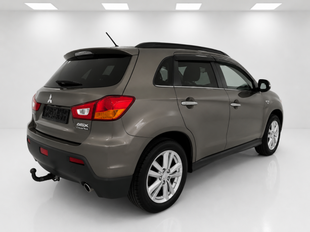 mitsubishi-asx-diesel-2011-big-4