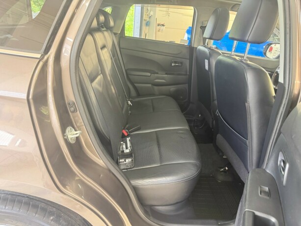 mitsubishi-asx-diesel-2011-big-12