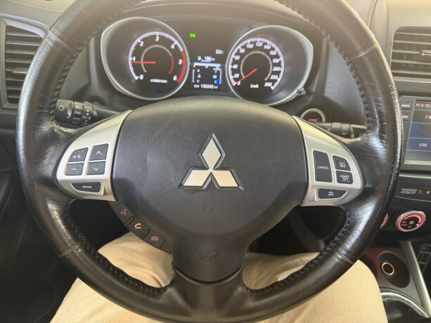 mitsubishi-asx-diesel-2011-big-25