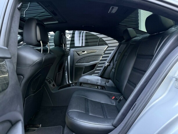 mercedes-benz-cls63-bensin-2011-big-48