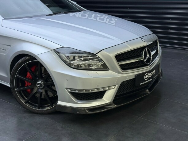 mercedes-benz-cls63-bensin-2011-big-3