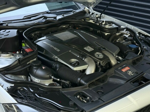 mercedes-benz-cls63-bensin-2011-big-17