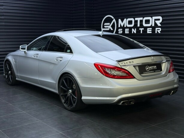 mercedes-benz-cls63-bensin-2011-big-9