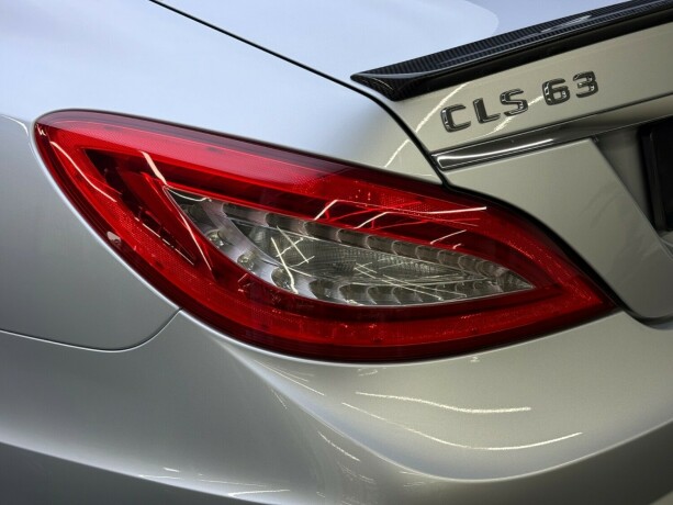 mercedes-benz-cls63-bensin-2011-big-11