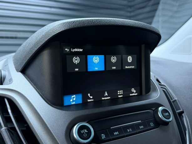 ford-transit-courier-diesel-2019-big-15