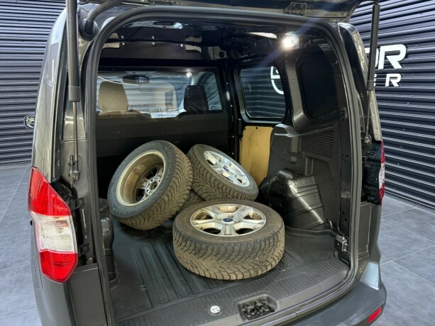 ford-transit-courier-diesel-2019-big-22