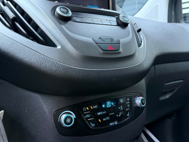 ford-transit-courier-diesel-2019-big-16