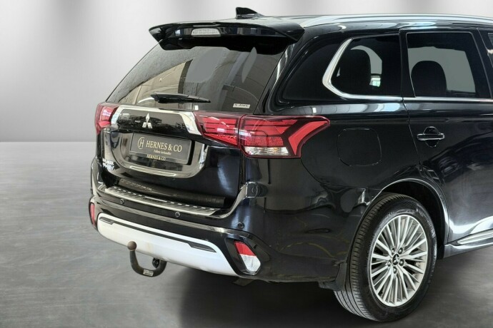 mitsubishi-outlander-elektrisitetbensin-2020-big-6