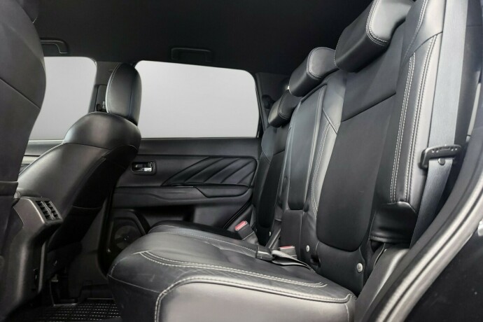 mitsubishi-outlander-elektrisitetbensin-2020-big-22