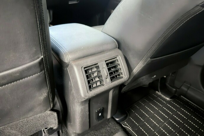 mitsubishi-outlander-elektrisitetbensin-2020-big-23