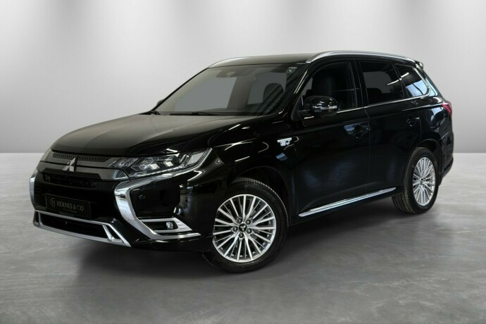 mitsubishi-outlander-elektrisitetbensin-2020-big-0