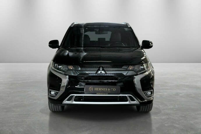 mitsubishi-outlander-elektrisitetbensin-2020-big-2