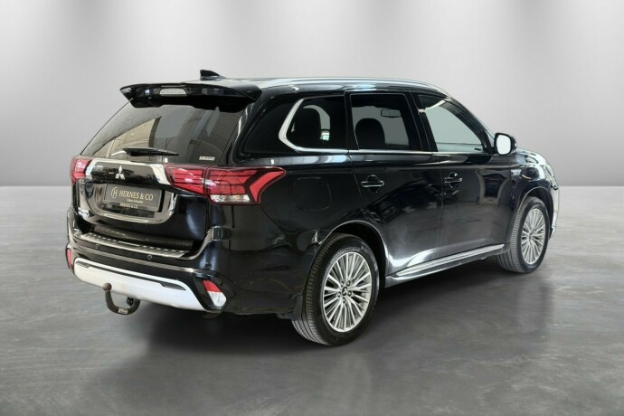 mitsubishi-outlander-elektrisitetbensin-2020-big-5