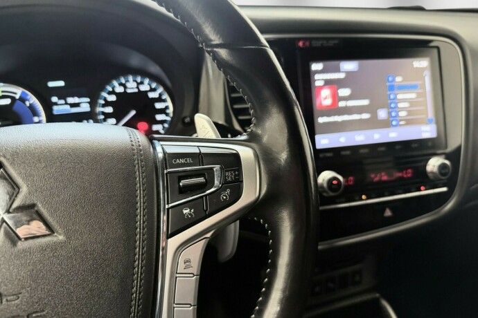 mitsubishi-outlander-elektrisitetbensin-2020-big-17