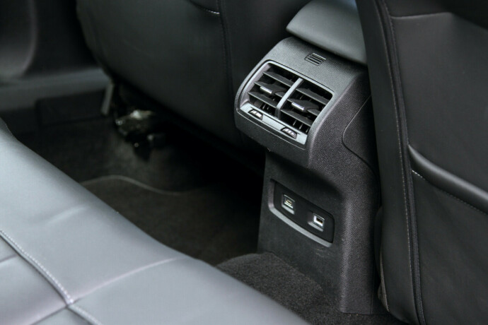 citroen-c4-bensin-2021-big-3