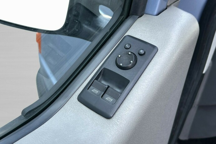 volkswagen-transporter-diesel-2003-big-7