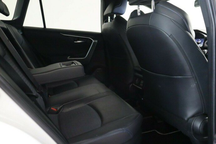 toyota-rav4-elektrisitetbensin-2024-big-10