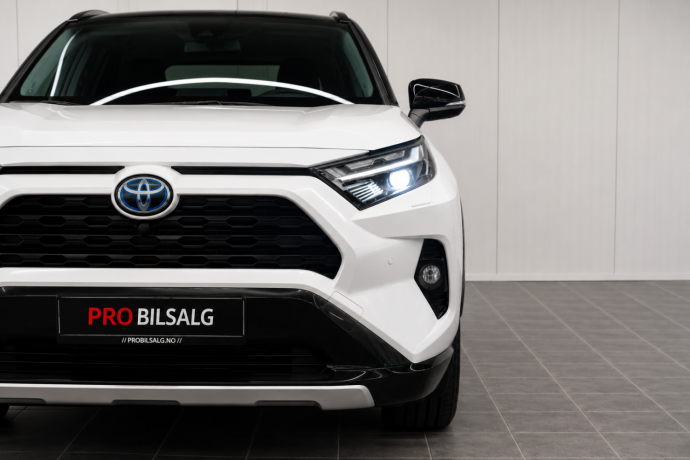 toyota-rav4-elektrisitetbensin-2024-big-6