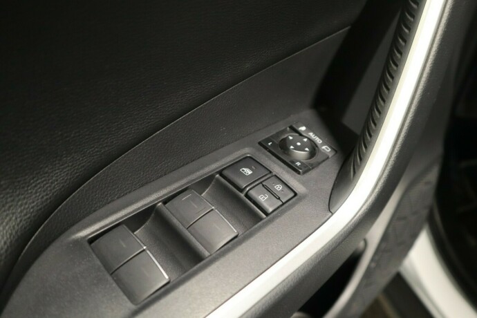 toyota-rav4-elektrisitetbensin-2024-big-29