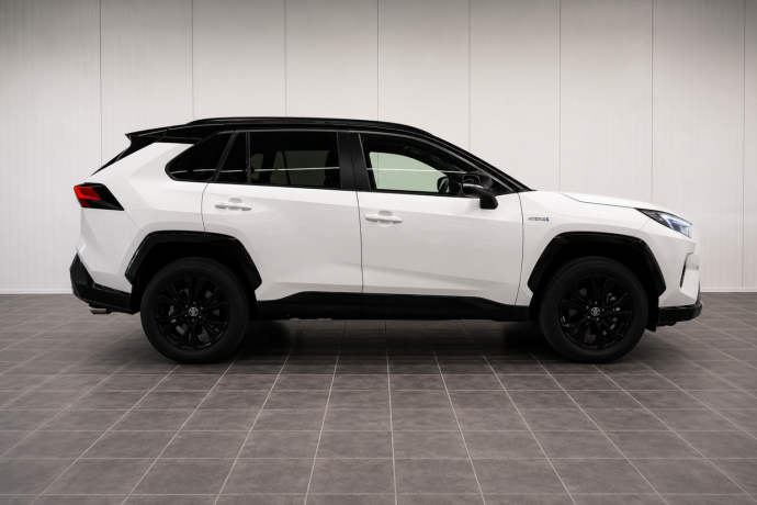 toyota-rav4-elektrisitetbensin-2024-big-3
