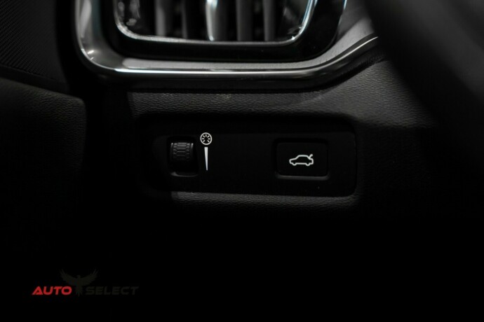 volvo-v60-cross-country-diesel-2020-big-29