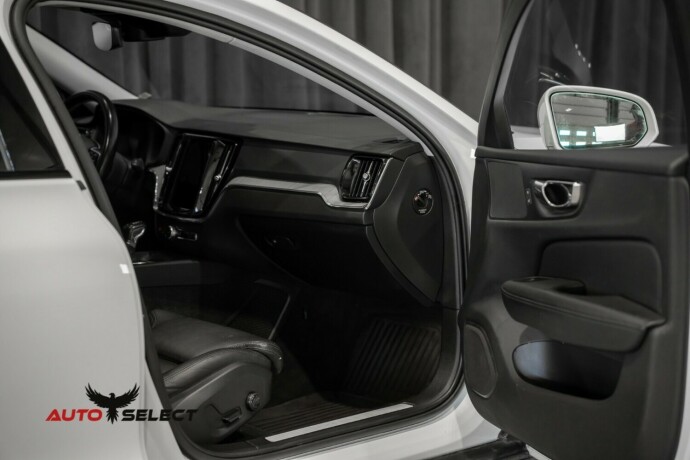 volvo-v60-cross-country-diesel-2020-big-19