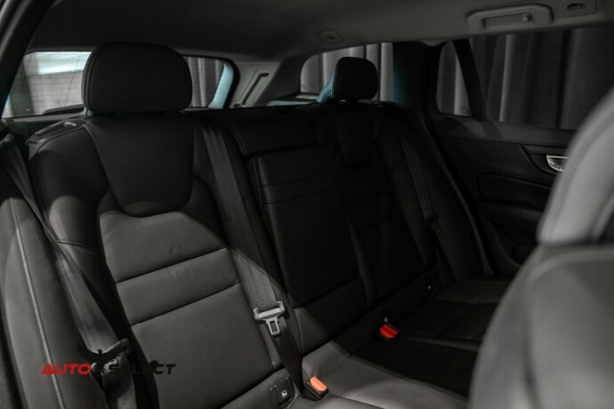 volvo-v60-cross-country-diesel-2020-big-16