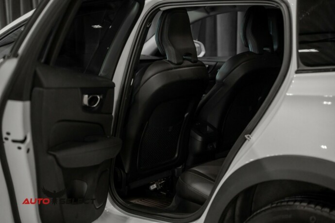 volvo-v60-cross-country-diesel-2020-big-17